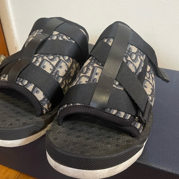 Dior Men Slides - Picture 1 of 10